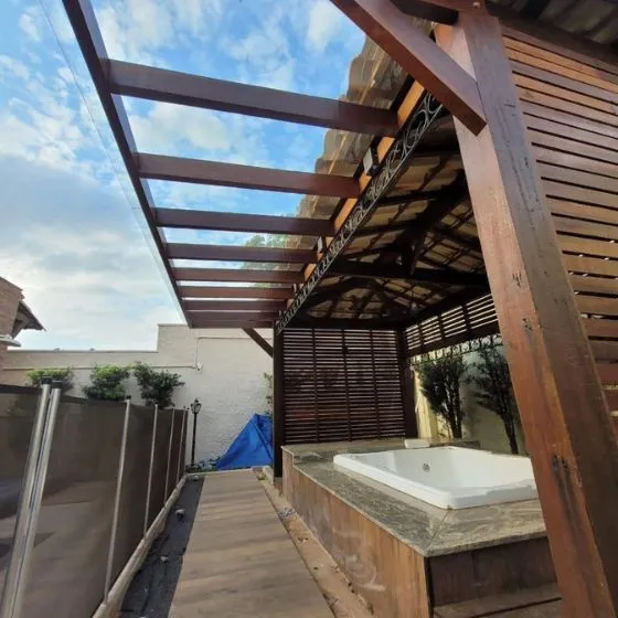 Pergolados de Ferro com Vidro em Aguaí - Projeto 11
