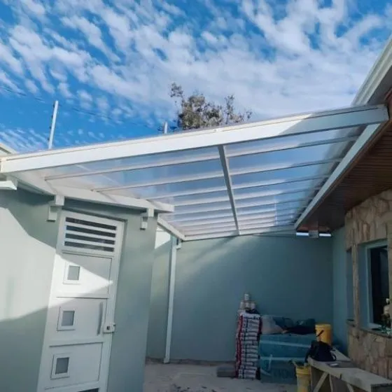 Pergolados de Ferro com Vidro em Aguaí - Projeto 16